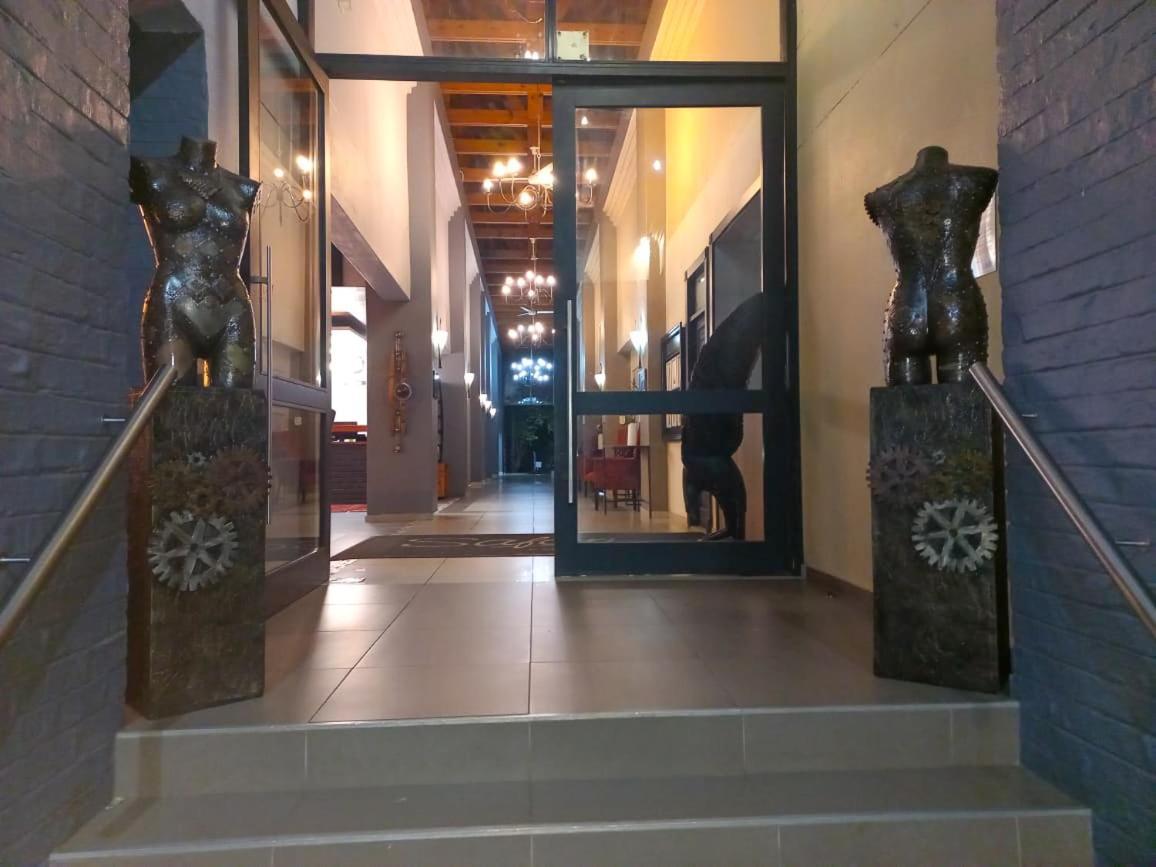 Safari Hotel & Convention Centre Rustenburg Kültér fotó